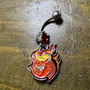 Devil belly ring
